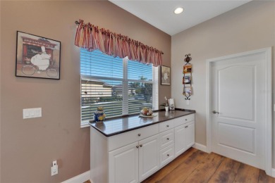 A SIZZLING NEW LISTING!!! Bring all offers, seller motivated! on Sandpiper Golf Club in Florida - for sale on GolfHomes.com, golf home, golf lot