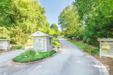 Located just minutes from the Asheville Municipal Golf Course on Asheville Municipal Golf Course in North Carolina - for sale on GolfHomes.com, golf home, golf lot