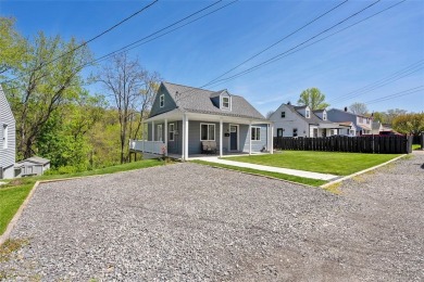 Wow! If you are looking for an absolute move in ready level on The Club At Shadow Lakes in Pennsylvania - for sale on GolfHomes.com, golf home, golf lot