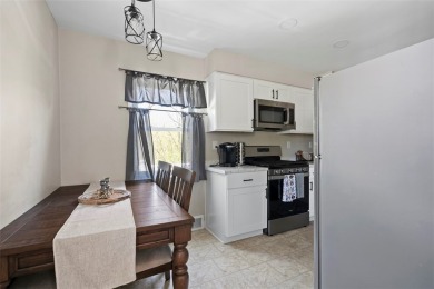 Wow! If you are looking for an absolute move in ready level on The Club At Shadow Lakes in Pennsylvania - for sale on GolfHomes.com, golf home, golf lot