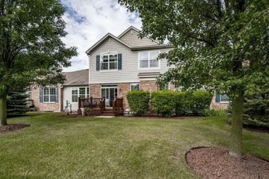 WOW! ABSOLUTELY GORGEOUS AND READY TO MOVE IN! PICTURE PERFECT on Bolingbrook Golf Club in Illinois - for sale on GolfHomes.com, golf home, golf lot