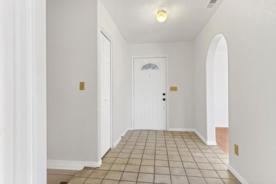 Move-in ready and spotless, with fresh paint and brand-new on St. George Golf Course in Utah - for sale on GolfHomes.com, golf home, golf lot