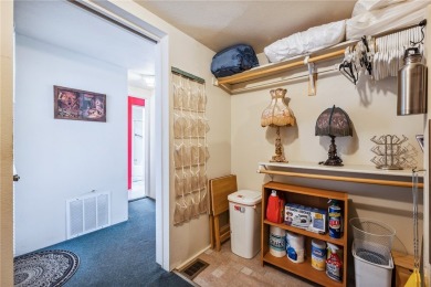 Welcome to easy living in this well-maintained home, perfectly on Riverview Golf Course in Arizona - for sale on GolfHomes.com, golf home, golf lot