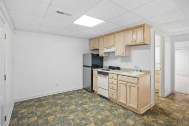 Looking to downsize, up size, or just need a more maintenance on Ivy Hill Golf Club in Virginia - for sale on GolfHomes.com, golf home, golf lot