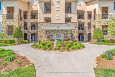 COMPLETELY REMODELED, MAIN LEVEL, 3 BEDROOM!
Nestled within the on Rarity Bay Country Club - Loudon in Tennessee - for sale on GolfHomes.com, golf home, golf lot