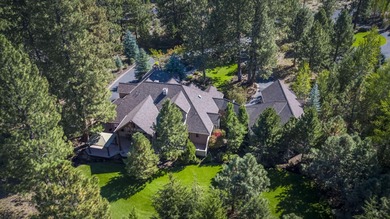 Come home for the holidays to this absolute masterpiece on Lost Tracks Golf Club in Oregon - for sale on GolfHomes.com, golf home, golf lot