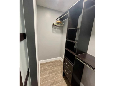 Beautiful 2 bedroom 2 bath Villa with 1 car garage and laundry on Colony West Country Club in Florida - for sale on GolfHomes.com, golf home, golf lot