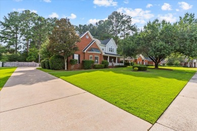 This delightful 3 bedroom/3.5 bath traditional style home is on Highland Oaks Golf Course in Alabama - for sale on GolfHomes.com, golf home, golf lot