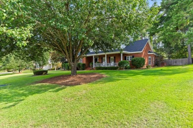 This delightful 3 bedroom/3.5 bath traditional style home is on Highland Oaks Golf Course in Alabama - for sale on GolfHomes.com, golf home, golf lot