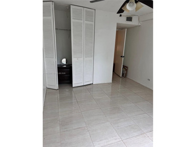 3-bedroom, 2-bathroom condo in the International Village. This on Inverrary Country Club in Florida - for sale on GolfHomes.com, golf home, golf lot