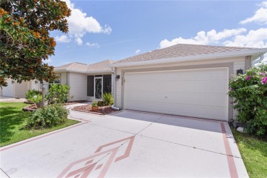 ~NO BOND~ ~2018 ROOF~ ~NO CARPET~ ~2 WALK-IN SHOWERS~ ~2016 HVAC on The Links of Spruce Creek in Florida - for sale on GolfHomes.com, golf home, golf lot