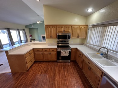 Upper unit on 9th hole at Shield Crest Golf Course overlooking on Shield Crest Golf Course in Oregon - for sale on GolfHomes.com, golf home, golf lot