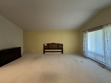 Upper unit on 9th hole at Shield Crest Golf Course overlooking on Shield Crest Golf Course in Oregon - for sale on GolfHomes.com, golf home, golf lot