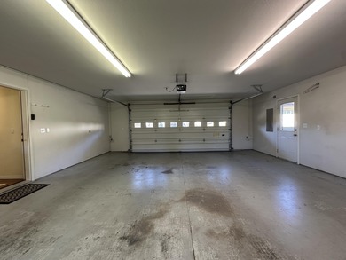 Upper unit on 9th hole at Shield Crest Golf Course overlooking on Shield Crest Golf Course in Oregon - for sale on GolfHomes.com, golf home, golf lot