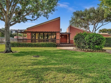 FHA and VA financing, Welcome! Tastefully remodeled 3-bed on Pembroke Lakes Golf Club in Florida - for sale on GolfHomes.com, golf home, golf lot
