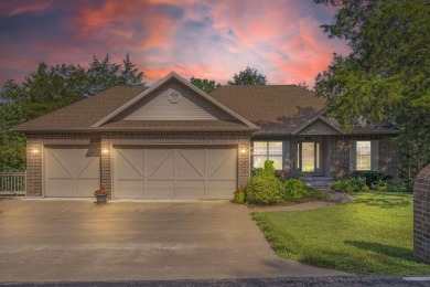 You will enjoy 1401 Stoneycreek Circle at the Easy Life in on Ledgestone Country Club and Golf Course in Missouri - for sale on GolfHomes.com, golf home, golf lot
