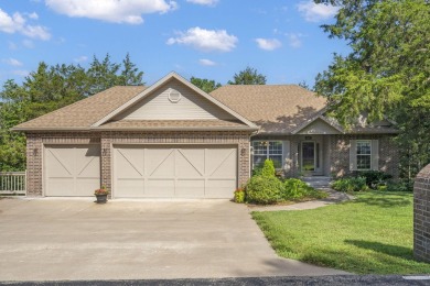 You will enjoy 1401 Stoneycreek Circle at the Easy Life in on Ledgestone Country Club and Golf Course in Missouri - for sale on GolfHomes.com, golf home, golf lot