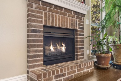 You will enjoy 1401 Stoneycreek Circle at the Easy Life in on Ledgestone Country Club and Golf Course in Missouri - for sale on GolfHomes.com, golf home, golf lot