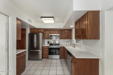 LARGE CORNER LOT!!! MAYA MODEL!! Courtyard Entry! 1760 sq ft 2 on Sun Lakes Country Club in Arizona - for sale on GolfHomes.com, golf home, golf lot