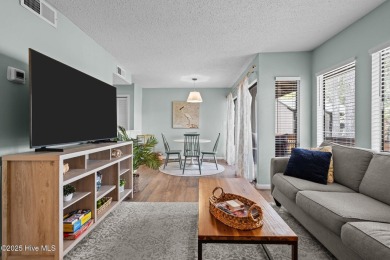 This beautifully updated and furnished 1-bedroom condo is on Pinehurst Resort and Country Club in North Carolina - for sale on GolfHomes.com, golf home, golf lot