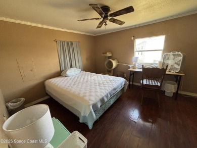Residential or Investor Opportunity. This classic 2-bedroom, 2 on Barefoot Bay Golf Course in Florida - for sale on GolfHomes.com, golf home, golf lot