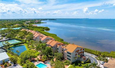 Astounding views, a penchant for luxury, and a desire for an on IMG Academies Golf and Country Club in Florida - for sale on GolfHomes.com, golf home, golf lot