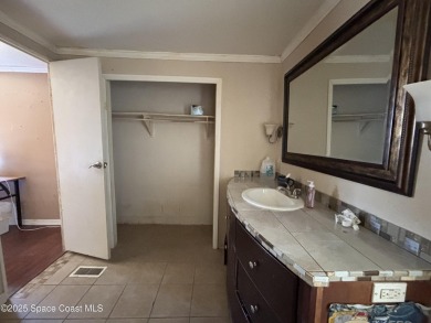 Residential or Investor Opportunity. This classic 2-bedroom, 2 on Barefoot Bay Golf Course in Florida - for sale on GolfHomes.com, golf home, golf lot