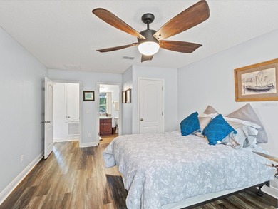 Welcome to this spacious 5 bedroom 4 bath home that sits on a on Diamond Hill Golf and Country Club in Florida - for sale on GolfHomes.com, golf home, golf lot