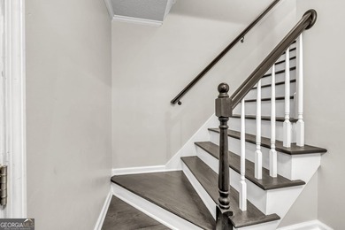 Great price on this 4 bedroom/2.5 home located in Peachtree on Braelinn Golf Club in Georgia - for sale on GolfHomes.com, golf home, golf lot