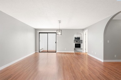 MLS# 289933 Great condo located in the desirable Meadow Springs on Meadow Springs Country Club in Washington - for sale on GolfHomes.com, golf home, golf lot