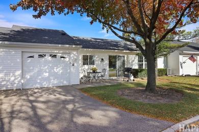 COME SEE THIS 2 BEDROOMS, 2 BATHS RANCH IN A 55+ ADULT COMMUNITY on Leisure Village Golf Course in Illinois - for sale on GolfHomes.com, golf home, golf lot