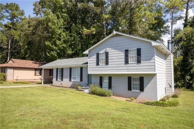 Welcome to this well-maintained brick home in a highly desirable on Lakewood Golf Course in Alabama - for sale on GolfHomes.com, golf home, golf lot