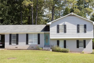 Welcome to this well-maintained brick home in a highly desirable on Lakewood Golf Course in Alabama - for sale on GolfHomes.com, golf home, golf lot