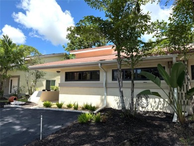 Rarely available, 3 bed/2 bath corner villa on a beautiful on Jacaranda Golf Club in Florida - for sale on GolfHomes.com, golf home, golf lot