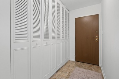 TERRIFFIC 2 BEDROOM 2 BATH FIRST FLOOR CORNER UNIT WITH PRIVATE on Twin Lakes Golf Course in Illinois - for sale on GolfHomes.com, golf home, golf lot