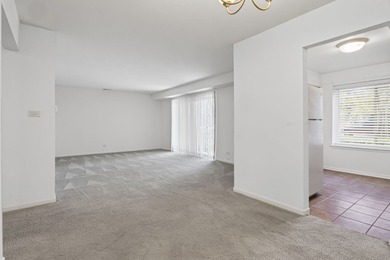 TERRIFFIC 2 BEDROOM 2 BATH FIRST FLOOR CORNER UNIT WITH PRIVATE on Twin Lakes Golf Course in Illinois - for sale on GolfHomes.com, golf home, golf lot