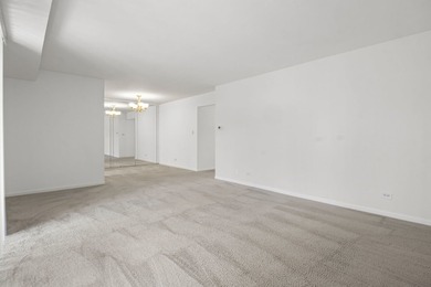 TERRIFFIC 2 BEDROOM 2 BATH FIRST FLOOR CORNER UNIT WITH PRIVATE on Twin Lakes Golf Course in Illinois - for sale on GolfHomes.com, golf home, golf lot