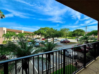 ***ATTENTION: OWNER MOTIVATED ***    Welcome to your ideal 55+ on Sunrise Lakes Phase IV Golf Course in Florida - for sale on GolfHomes.com, golf home, golf lot