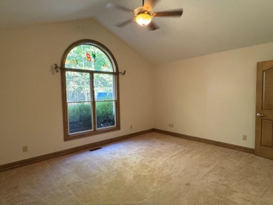 AN AMAZING OPPORTUNITY AWAITS! This stunning 4-BR, 3.5-BA home on Mountain Ridge Golf Club in Tennessee - for sale on GolfHomes.com, golf home, golf lot