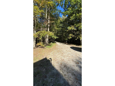 AN AMAZING OPPORTUNITY AWAITS! This stunning 4-BR, 3.5-BA home on Mountain Ridge Golf Club in Tennessee - for sale on GolfHomes.com, golf home, golf lot