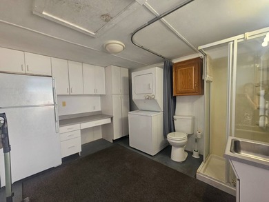 This meticulously maintained 2-bedroom, 2-bathroom home with a on Viewpoint Golf Resort in Arizona - for sale on GolfHomes.com, golf home, golf lot