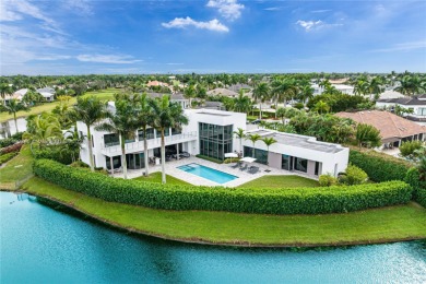Located on a cul-de-sac, over looking a PAR 5  tucked in St on St. Andrews Country Club of Boca Raton in Florida - for sale on GolfHomes.com, golf home, golf lot