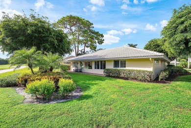 Inviting 3-Bedroom Home with Golf & Lake Views in beautiful on Quail Ridge Golf Course and Country Club in Florida - for sale on GolfHomes.com, golf home, golf lot