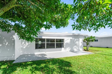 Edgewood Model- Featuring 2 spacious bedrooms, 2 modern on Leisureville Community Golf Course in Florida - for sale on GolfHomes.com, golf home, golf lot