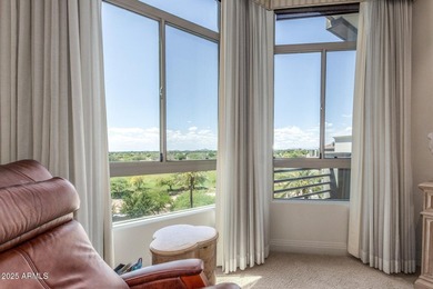 Best value in Kierland for a RARE end-Cap Penthouse with VIEWS! on Kierland Golf Club in Arizona - for sale on GolfHomes.com, golf home, golf lot