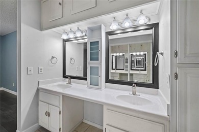 Welcome to 30 Melinda Lane! This beautifully updated and on Bella Vista - Metfield Golf Complex and Country Club in Arkansas - for sale on GolfHomes.com, golf home, golf lot