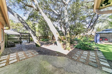 MOVE-IN READY home in the Prestigious, GATED neighborhood of on Golf Club at Bluewater Bay Resort in Florida - for sale on GolfHomes.com, golf home, golf lot