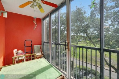 Great investment opportunitly !! This 2 bed /2 bath features on Flamingo Lakes Country Club in Florida - for sale on GolfHomes.com, golf home, golf lot