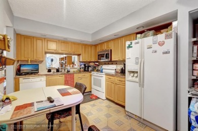 Great investment opportunitly !! This 2 bed /2 bath features on Flamingo Lakes Country Club in Florida - for sale on GolfHomes.com, golf home, golf lot