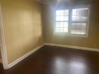 Charming 2-bedroom, 1-bath home with direct backyard access to on Pine Hill Golf Course in Tennessee - for sale on GolfHomes.com, golf home, golf lot